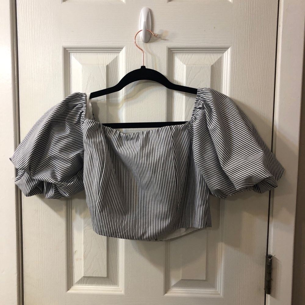 Hemline cropped top